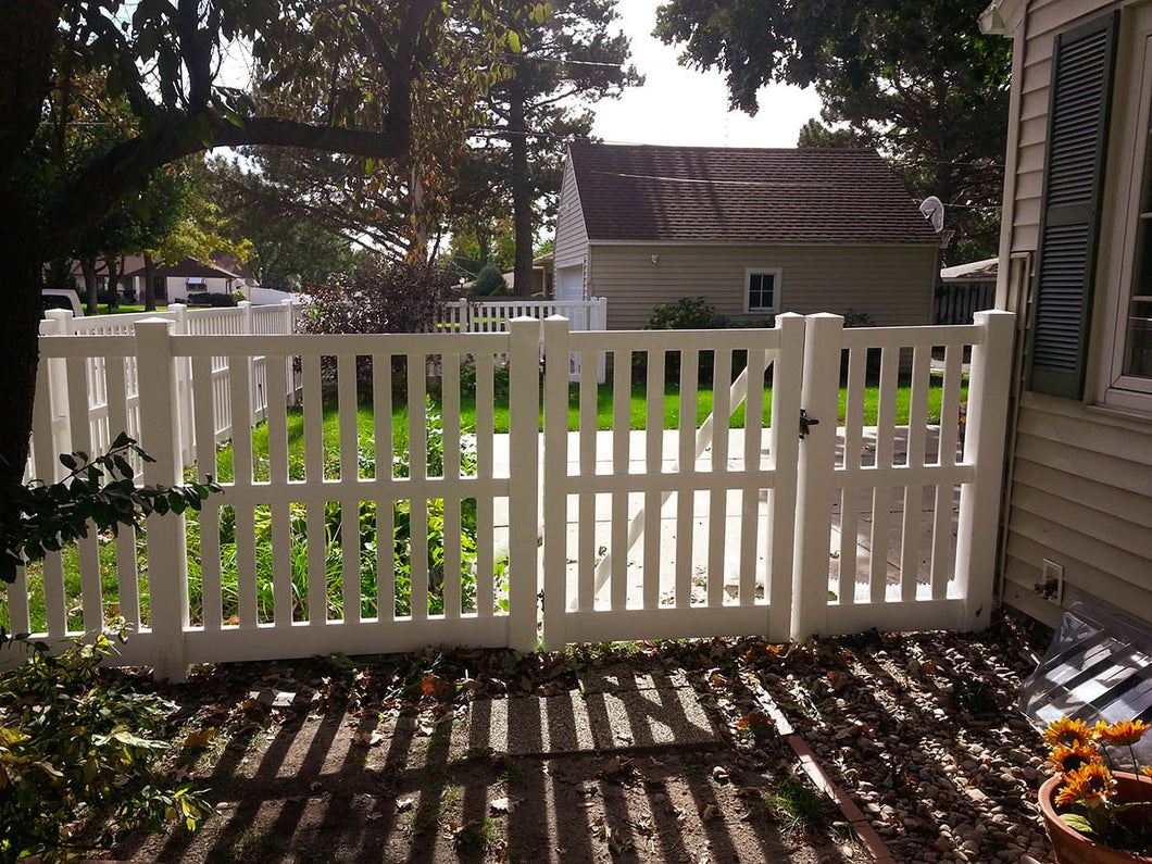 [350 Feet Of Fence] 4' Tall Closed Picket K-17 Vinyl Complete Fence Package